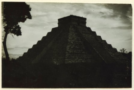 El Castillo , den centrala pyramiden - SMVK - 0307.f.0011