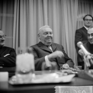 Einde bezoek bondskanselier dr Ludwig Erhard en gaf persconferentie in het Haag, Bestanddeelnr 916-1320