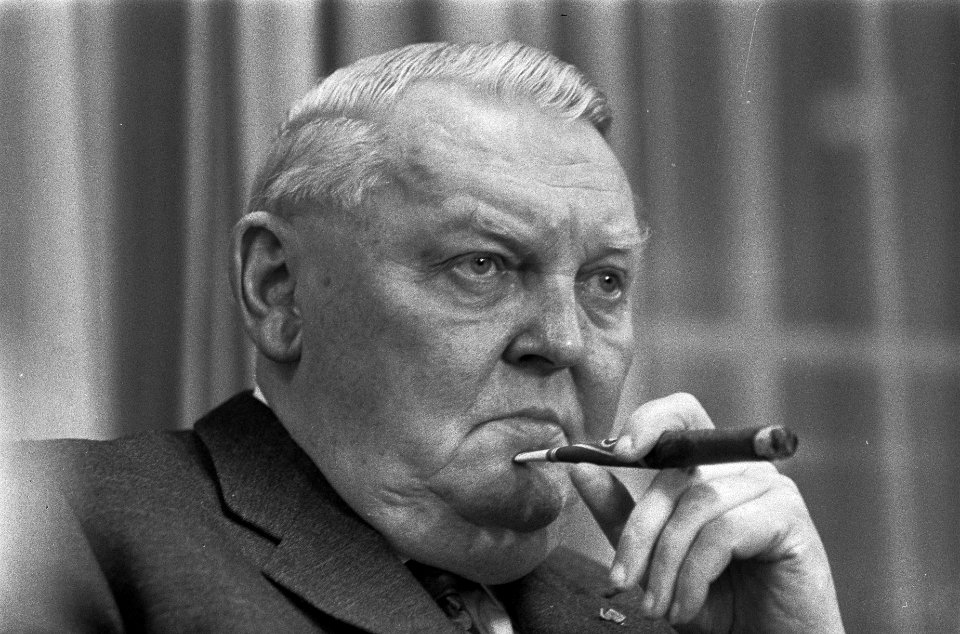 Einde bezoek bondskanselier dr Ludwig Erhard en gaf persconferentie in het Haag, Bestanddeelnr 916-1328