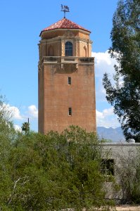 El Con water tower (Tucson) from S 1
