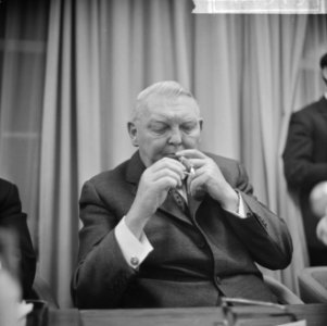 Einde bezoek bondskanselier dr Ludwig Erhard en gaf persconferentie in het Haag, Bestanddeelnr 916-1319