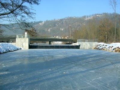 Eichstätt - Vereiste Altmühl 2017-01-29 -Wehr Willibaldsbrücke (1)