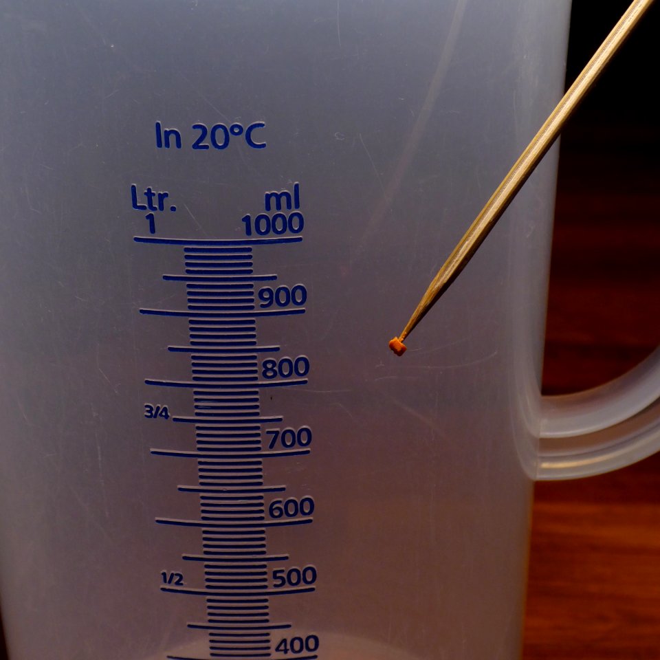 Ein Mikroliter (Knetwürfel)