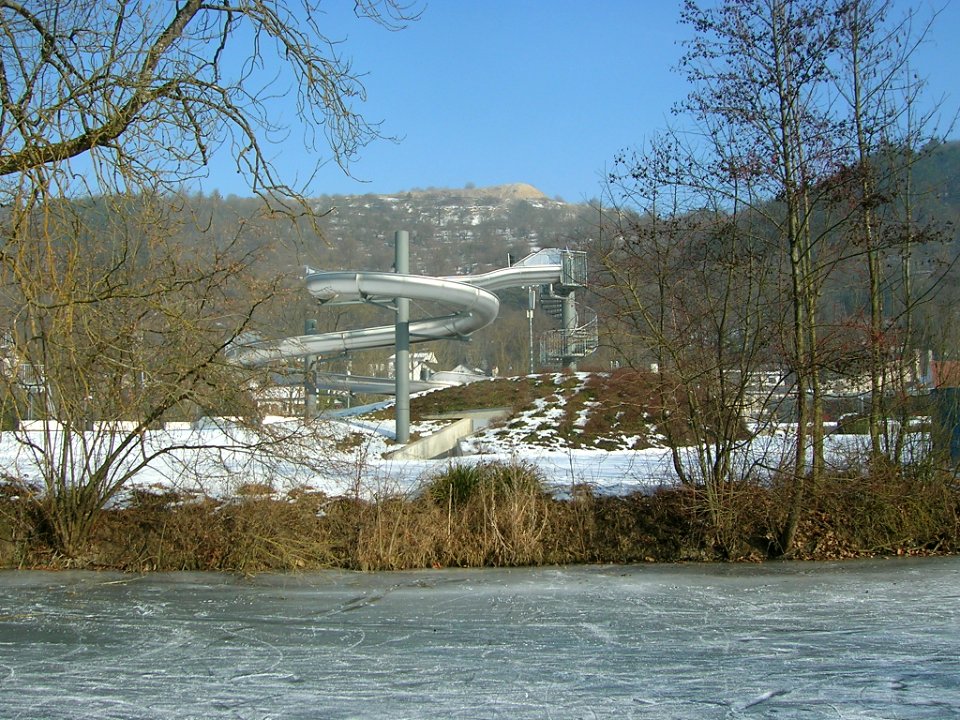 Eichstätt - Vereiste Altmühl 2017-01-29 -Freibadrutsche