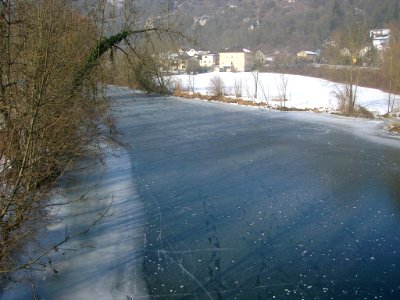 Eichstätt - Vereiste Altmühl 2017-01-29 -Blick von Willibaldsbrücke nach Westen