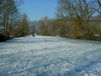 Eichstätt - Vereiste Altmühl 2017-01-29 -Zwischen Wehr und Badsteg (2)