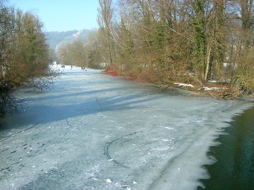 Eichstätt - Vereiste Altmühl 2017-01-29 -Blick vom Badsteg zum Wehr (3)