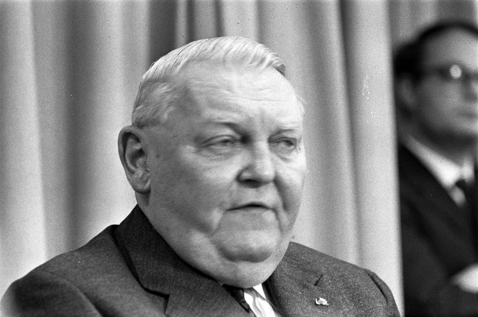 Einde bezoek bondskanselier dr Ludwig Erhard en gaf persconferentie in het Haag, Bestanddeelnr 916-1331