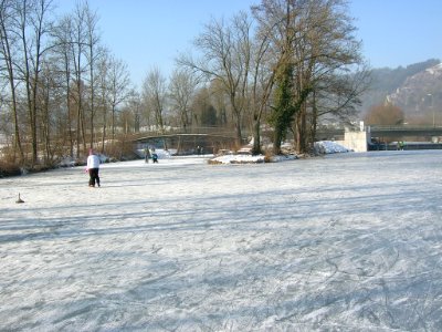 Eichstätt - Vereiste Altmühl 2017-01-29 -Franz-Göpfert-Steg und Wehr (2)