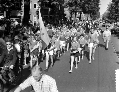 Einde van de Avondvierdaagse te Amsterdam, Bestanddeelnr 910-4561