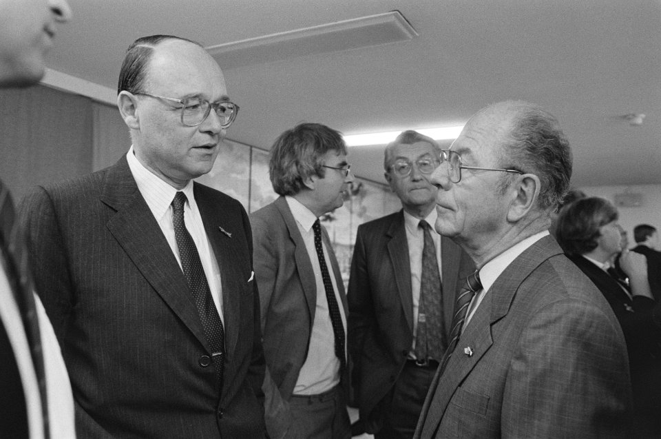 Eindrapport adviescommissie technologiebeleid o.l.v. prof. Wisse Dekker (r) uitg, Bestanddeelnr 933-9630