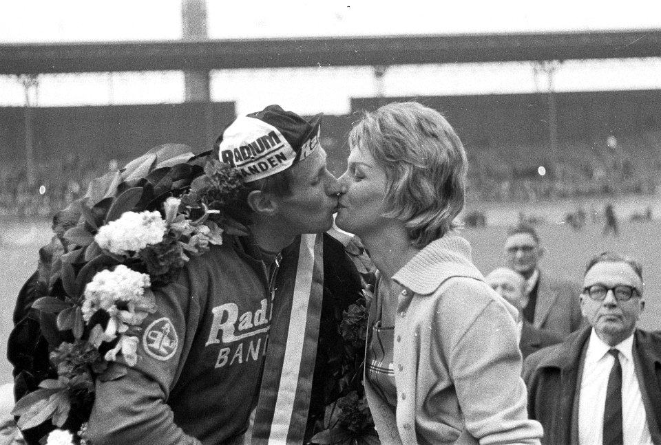 Einde Ronde van Nederland in het Olympisch Stadion te Amsterdam, Bestanddeelnr 911-2628