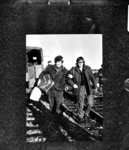 Einde gijzeling Wijster gijzelaars komen uit trein, Bestanddeelnr 928-3315