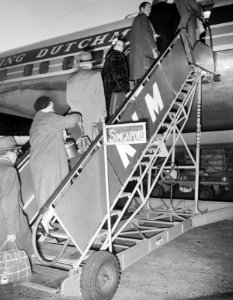Eindpunt Djakartalijn KLM nu Singapore ivm moeilijkheden rondom Nieuw Guineak, Bestanddeelnr 909-1584