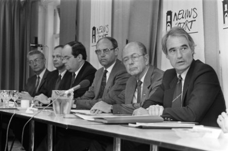 Eindrapport adviescommissie technologiebeleid o.l.v. prof. Wisse Dekker uitgebra, Bestanddeelnr 933-9631