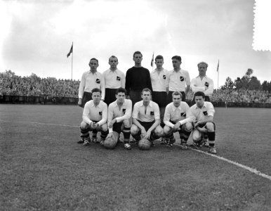 Eindhoven tegen NAC 2-2. Elftal NAC, Bestanddeelnr 908-0916