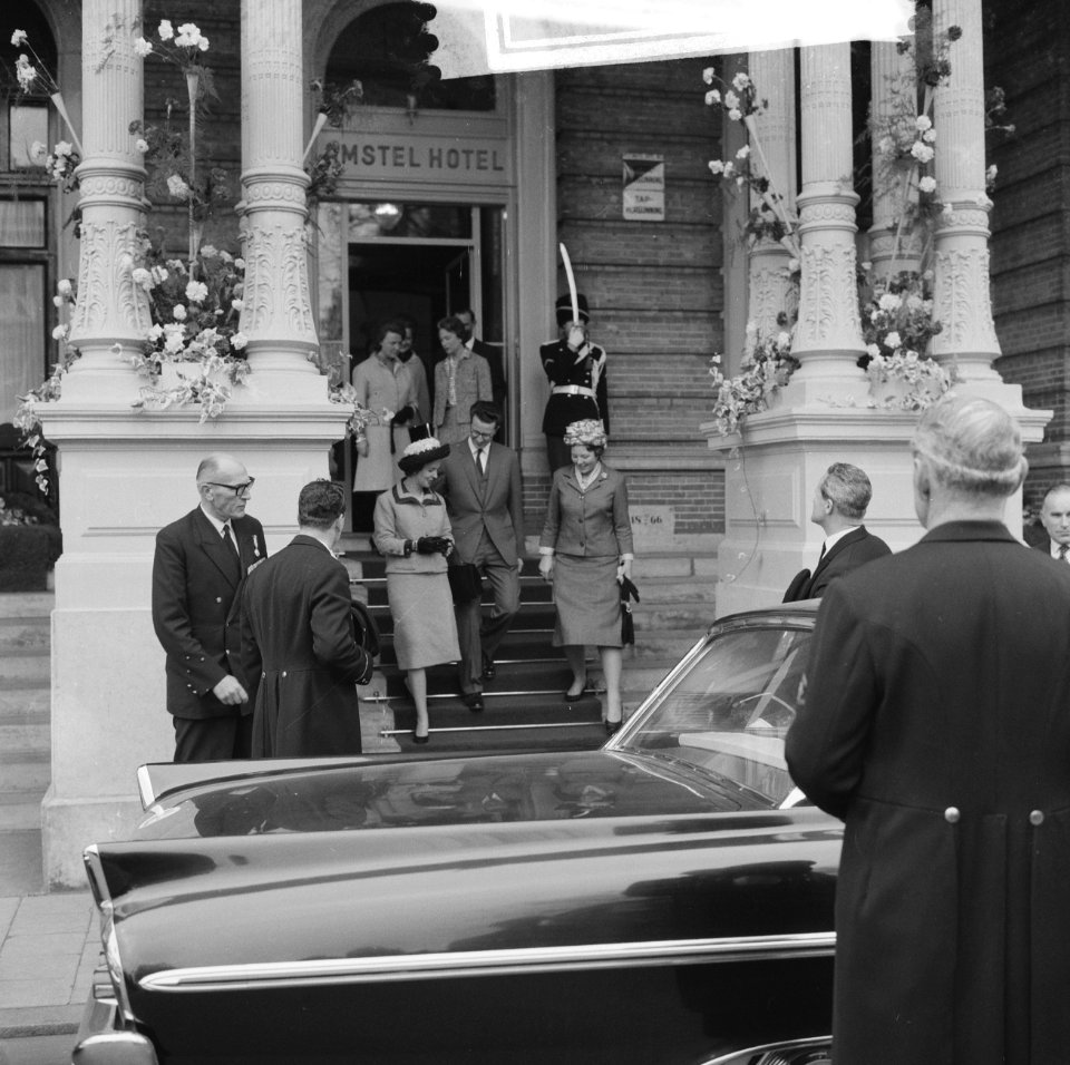 Einde van het feest vertrek Koninklijke gasten Fabiola en Boudewijn (Amstel-hote, Bestanddeelnr 913-8642