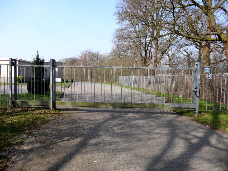 Eingangstor zur armenischen Kirche in Almelo