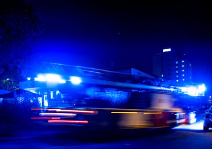Einsatzfahrzeug der Feuerwehr Tübingen beim Carl-Sonnenschein-Haus