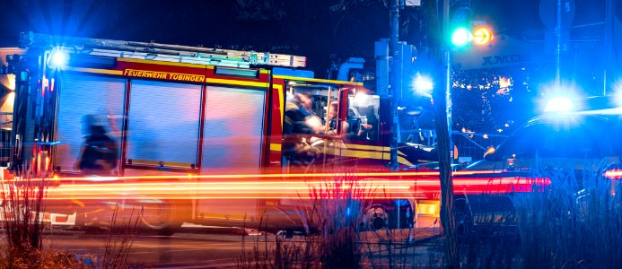 Einsatz der Feuerwehr Tübingen an der Blauen Brücke am 22.08.2020 05
