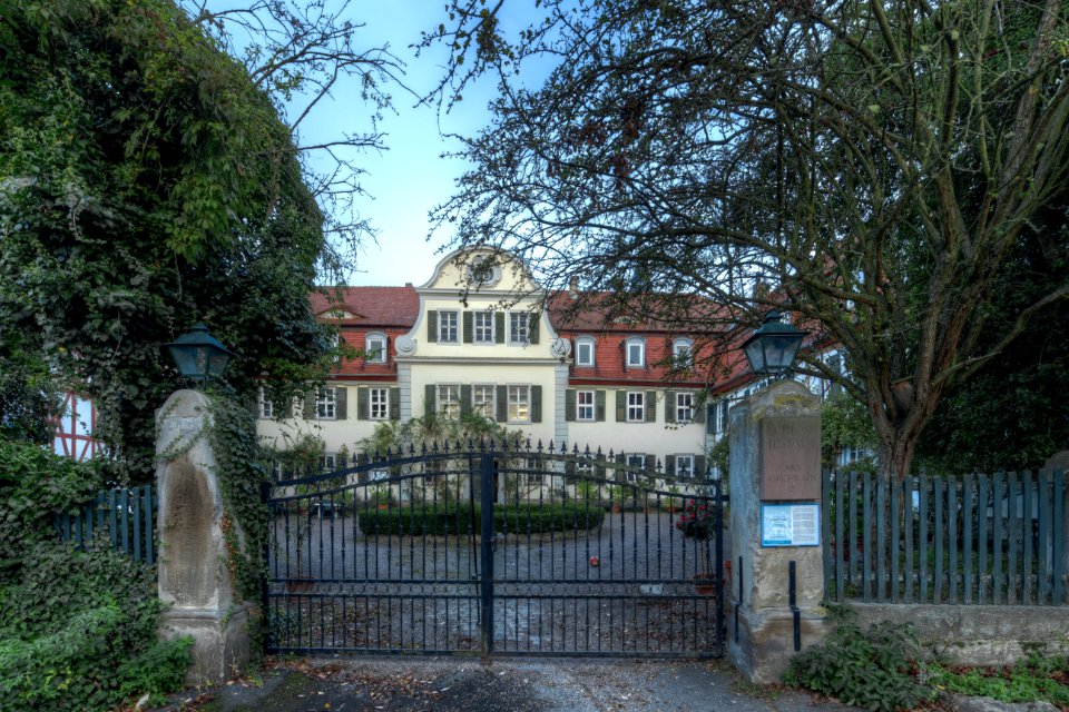 Eingangstor Schloss Jestädt, Hessen, Deutschland, IMG 1040 1 2 3 4 5 6 edit