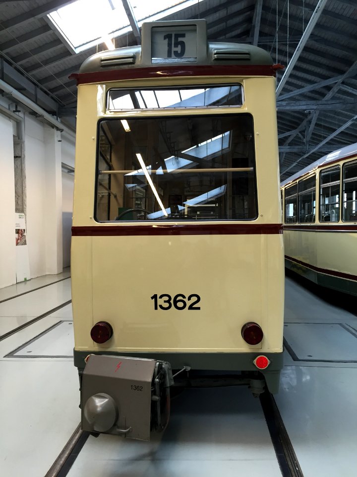 Einheitsbeiwagen EB 54 (1362) Rückseite - Straßenbahnmuseum Dresden