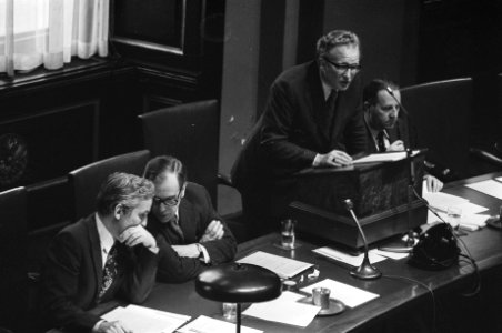 Eerste Kamer begroting Onderwijs en Wetenschappen staatssecretaris Klein , min , Bestanddeelnr 927-7977