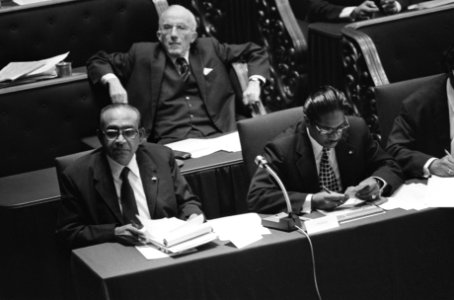 Eerste Kamer debat onafhankelijkheid Suriname Senatoren in Eerste Kamer, Bestanddeelnr 928-2372