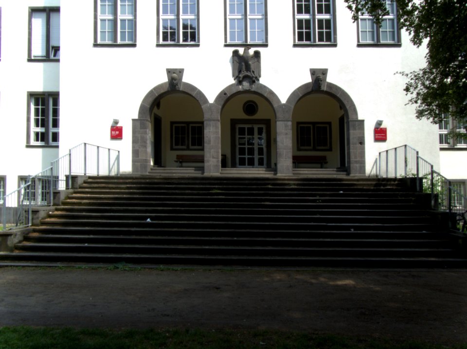 Eingang S2-02 (Herrengarten) by DaB