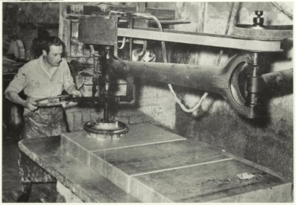 Eerste Haarlemse Marmer Industrie Kloosterstraat 64-68, voorheen in het pand de voormalige stoomwasserij De Lelie