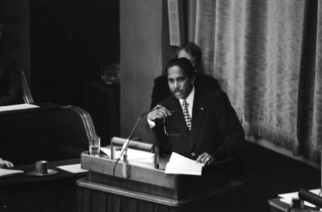 Eerste Kamer debat onafhankelijkheid Suriname overzicht, Bestanddeelnr 928-2370