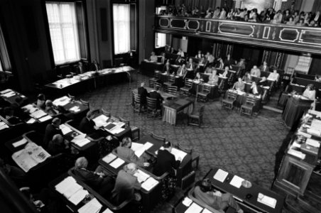 Eerste Kamer , behandeling abortus-wetsontwerp, overzicht van de Eerste Kamer tijdens de behandeling, Bestanddeelnr 931-4563