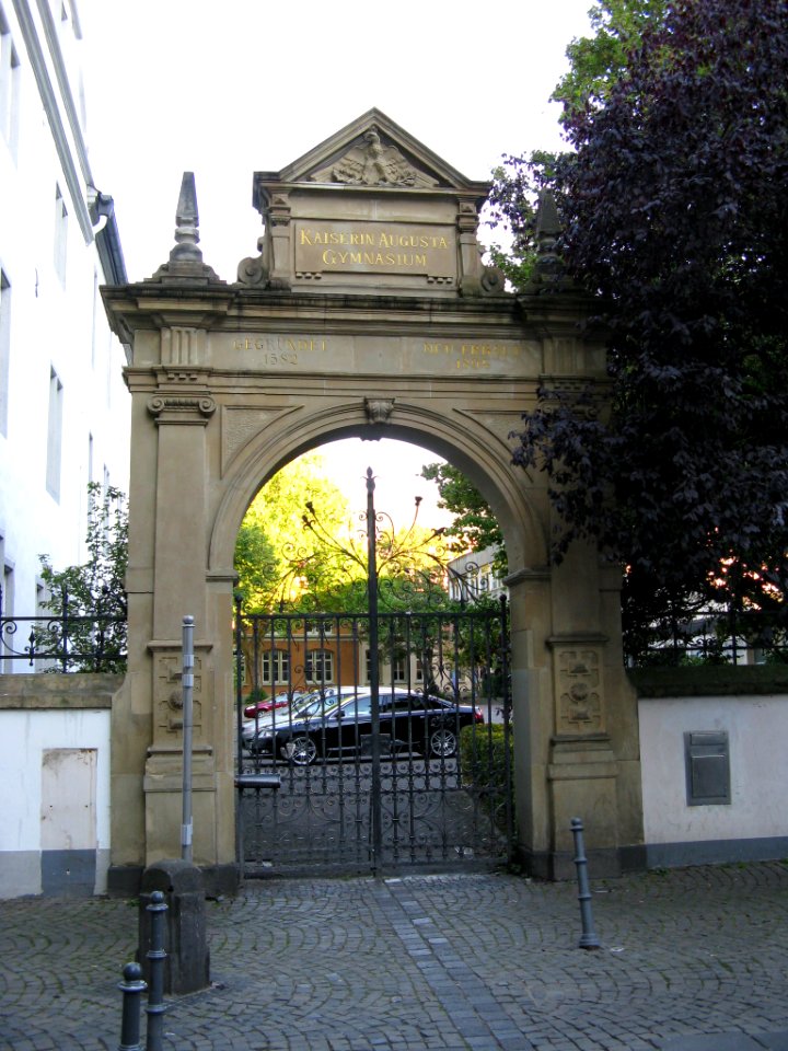 Eingangstor Goerres Gymnasium Koblenz
