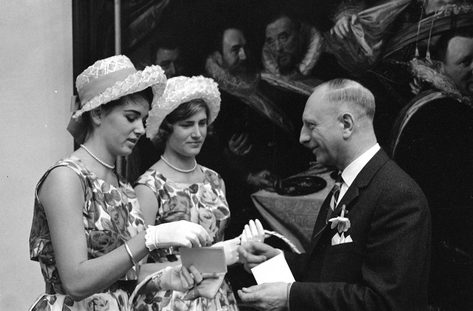 Eerste zomerpostzegels 1962 in Frans Hals museum, Bestanddeelnr 913-8212