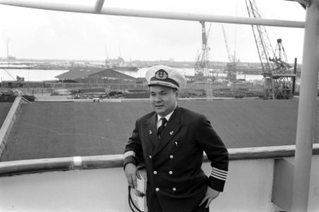 Eerste Indonesisch schip na zes jaar weer in ons land, de ms M. H. Thamrin in de, Bestanddeelnr 915-4604