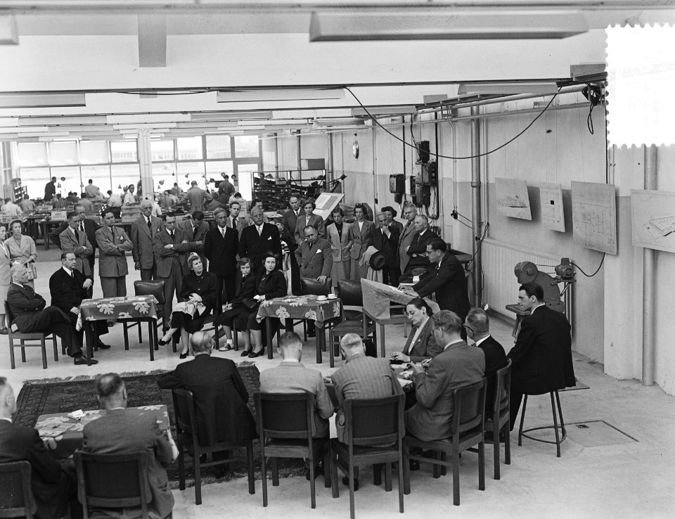 Eerste paal Monroe Calculatie-machine Company Amsterdam, Bestanddeelnr 904-7196