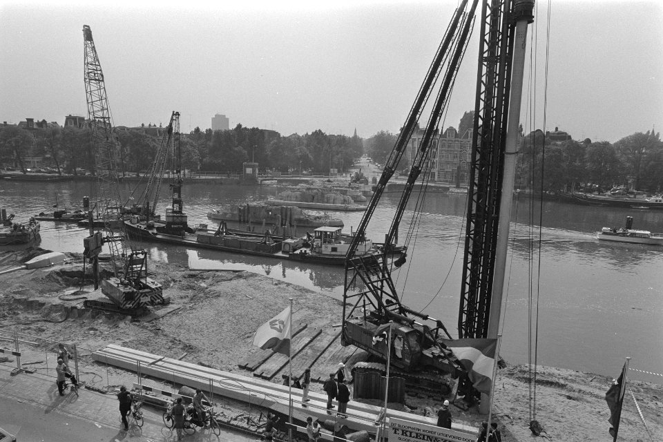 Eerste paal voor Nieuwe Amstelbrug, Bestanddeelnr 933-0056