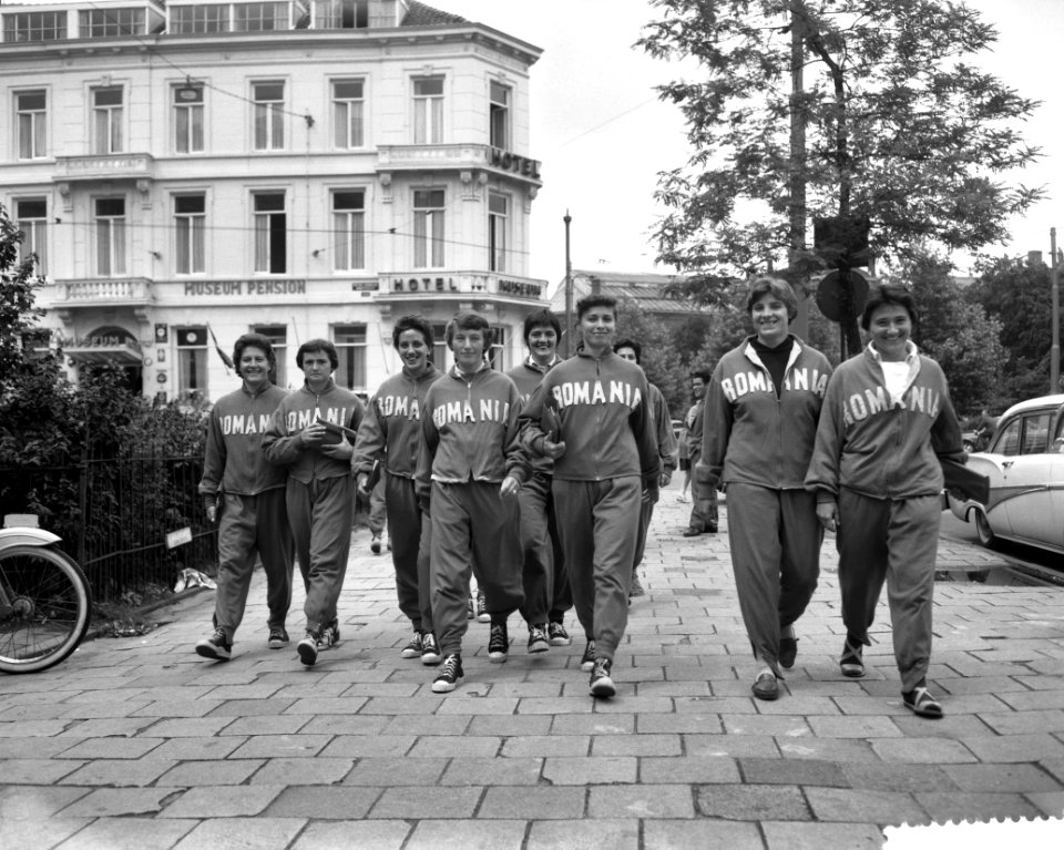 Eerste deelnemers van het wereldkampioenschap veldhandel Amsterdam gearriveerd, , Bestanddeelnr 911-3283