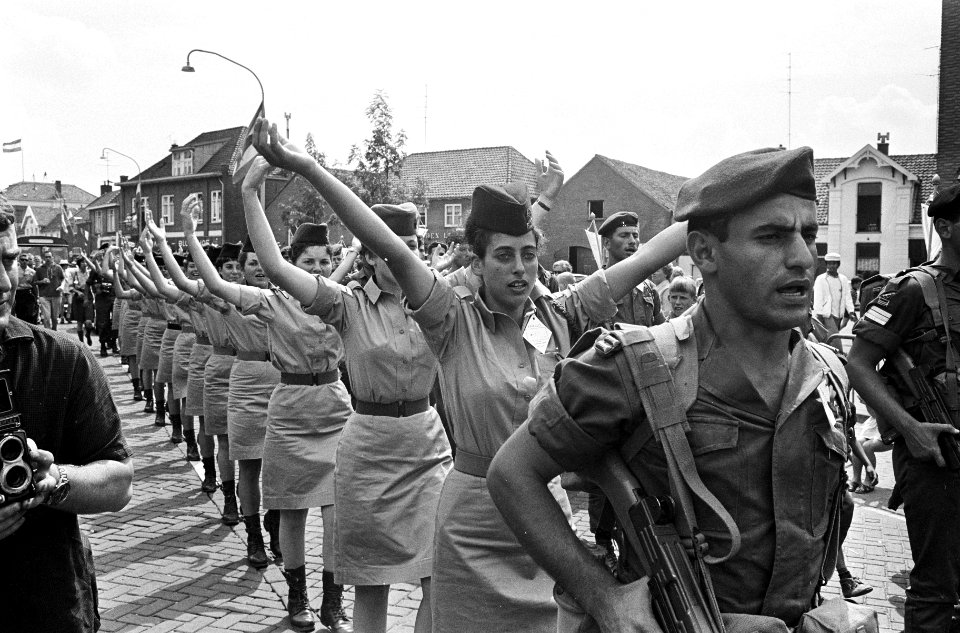 Eerste dag Vierdaagse Nijmegen. Israelische militairen, Bestanddeelnr 920-5380