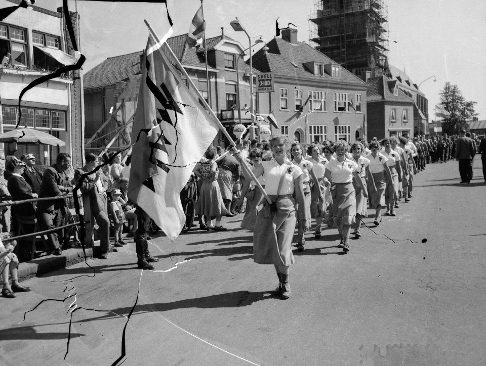 Eerste dag vierdaagse Nijmegen, meisjes, Bestanddeelnr 907-2515