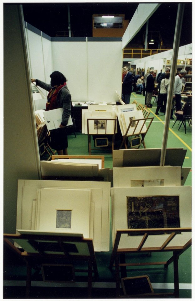 Eerste dag van de Nederlandse Antiquarenbeurs in de Beijneshal. NL-HlmNHA 54036082