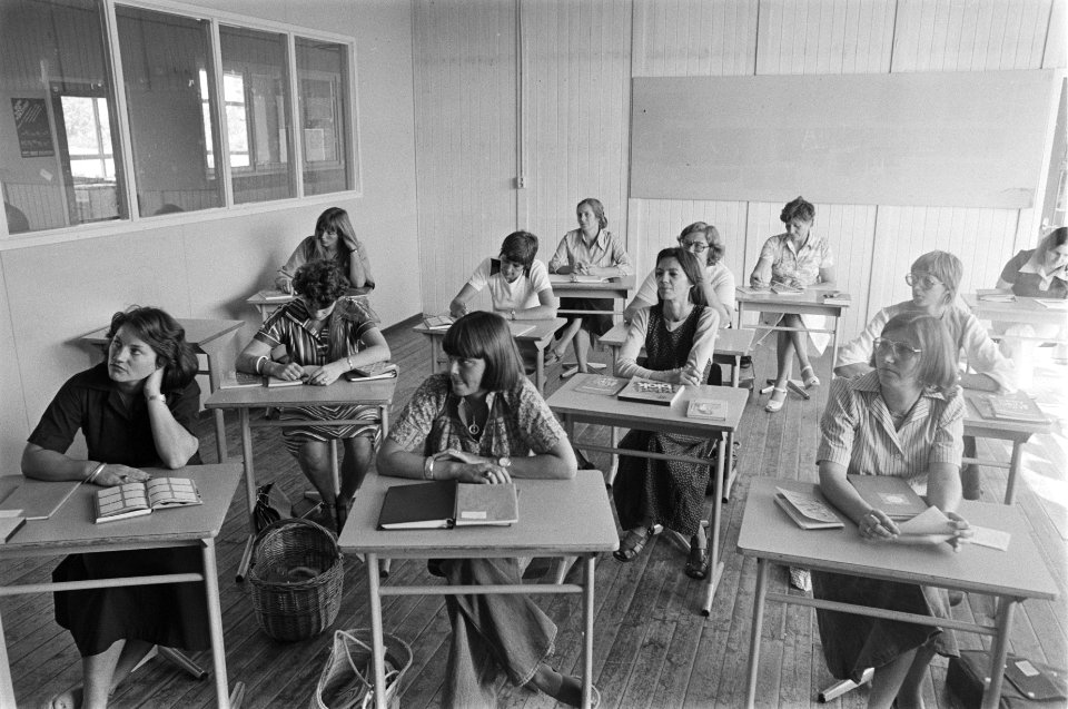 Eerste dag MAVO voor volwassenen in Osdorper Scholengemeenschap, Amsterdam, moed, Bestanddeelnr 928-7427
