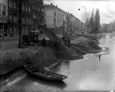 Eerste werkzaamheden voor metrobouw in Rotterdam, demping van de Westersingel na, Bestanddeelnr 911-1769
