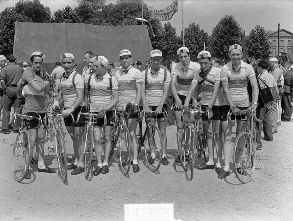 Eerste dag Tour de France. Nederlandse ploeg, Bestanddeelnr 904-6487