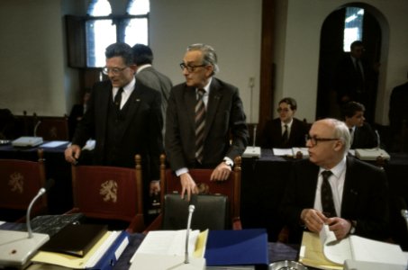 Eerste dag verhoren Parlementaire enquete commissie RSV de enquete commissie v., Bestanddeelnr 253-8853