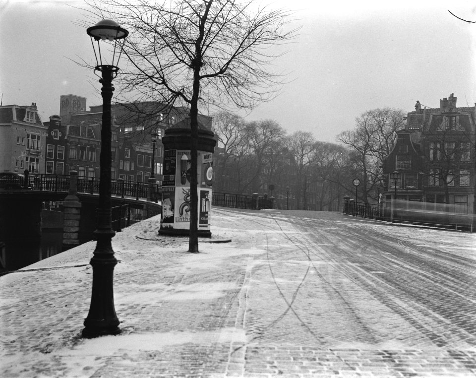 Eerste sneeuw in Amsterdam Prinsengracht, Bestanddeelnr 908-2110