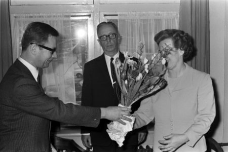 Eerste vrouwelijke predikant Gereformeerde Kerken, mej. E. G. van Egmond , beroe, Bestanddeelnr 923-1383