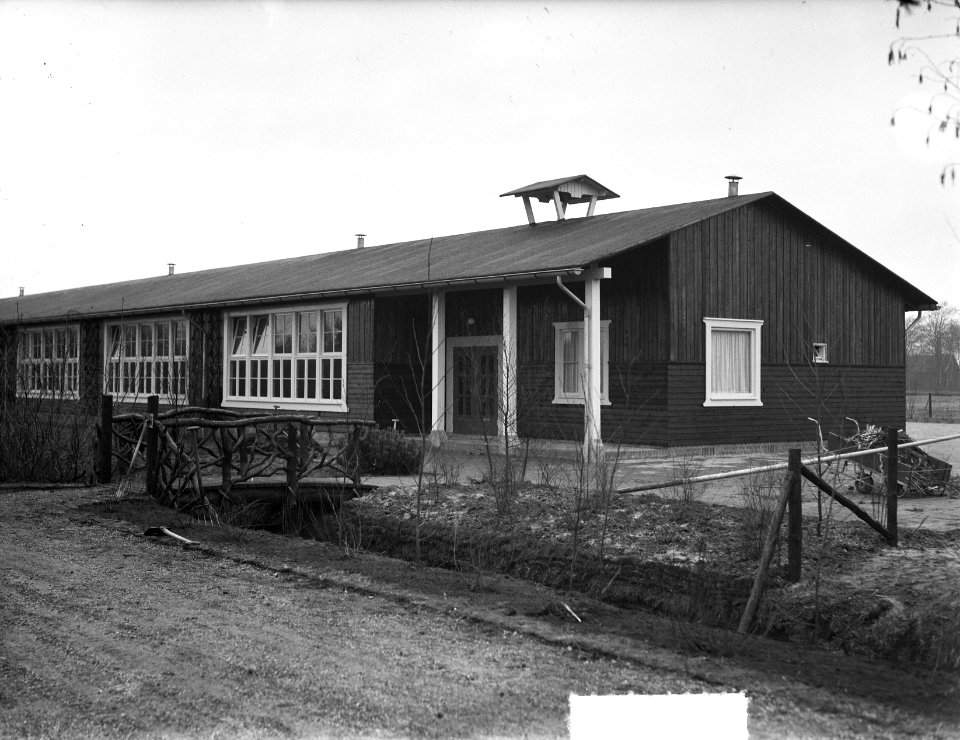 Eerste Finse School in Voorschoten geopend, Bestanddeelnr 903-2405
