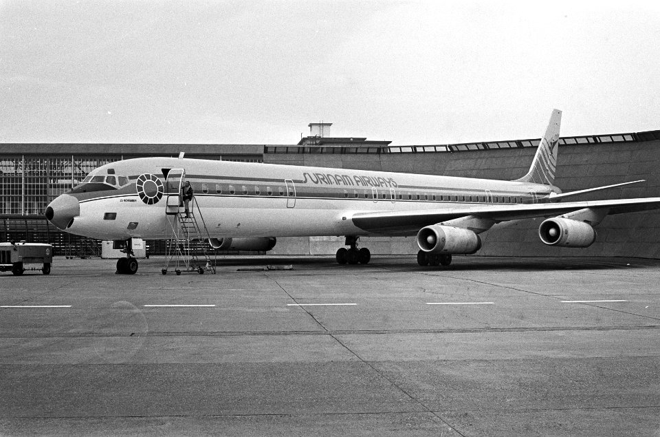 Eerste vliegtuig Suriname Airways, Bestanddeelnr 928-2427