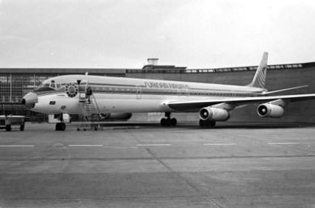 Eerste vliegtuig Suriname Airways, Bestanddeelnr 928-2427